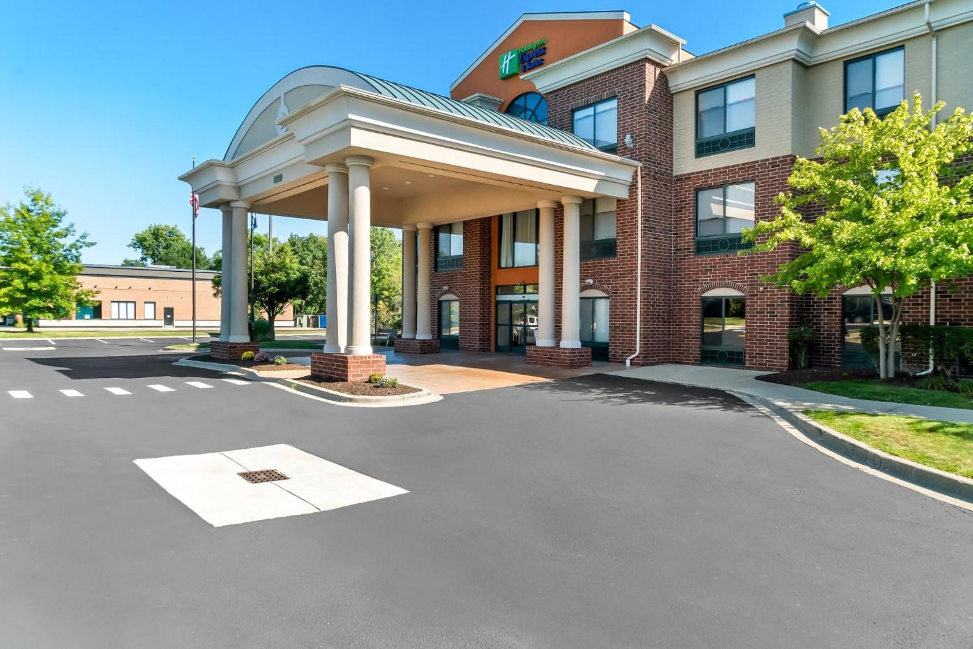 Holiday Inn Express & Suites Detroit - Novi By Ihg Εξωτερικό φωτογραφία
