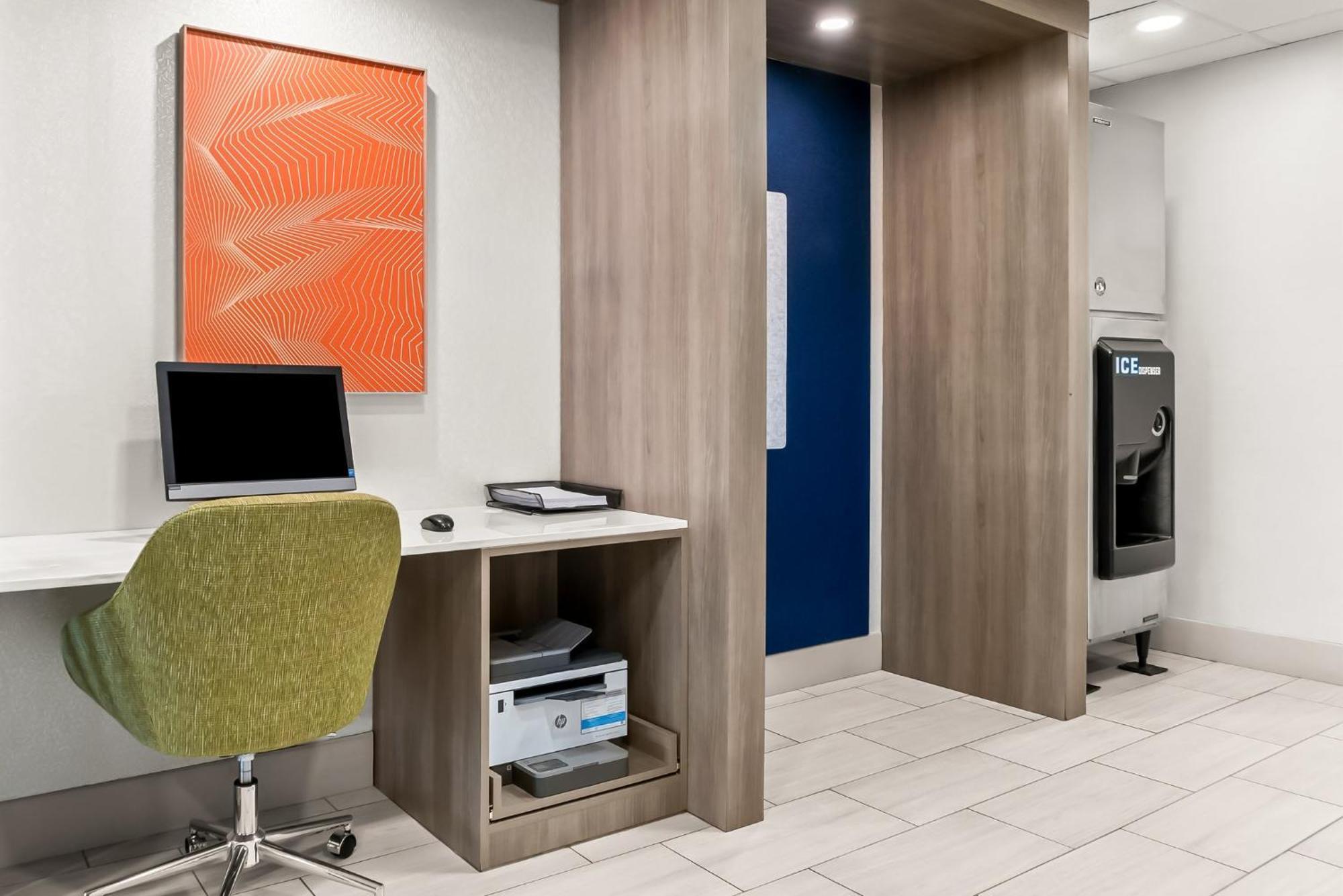 Holiday Inn Express & Suites Detroit - Novi By Ihg Εξωτερικό φωτογραφία