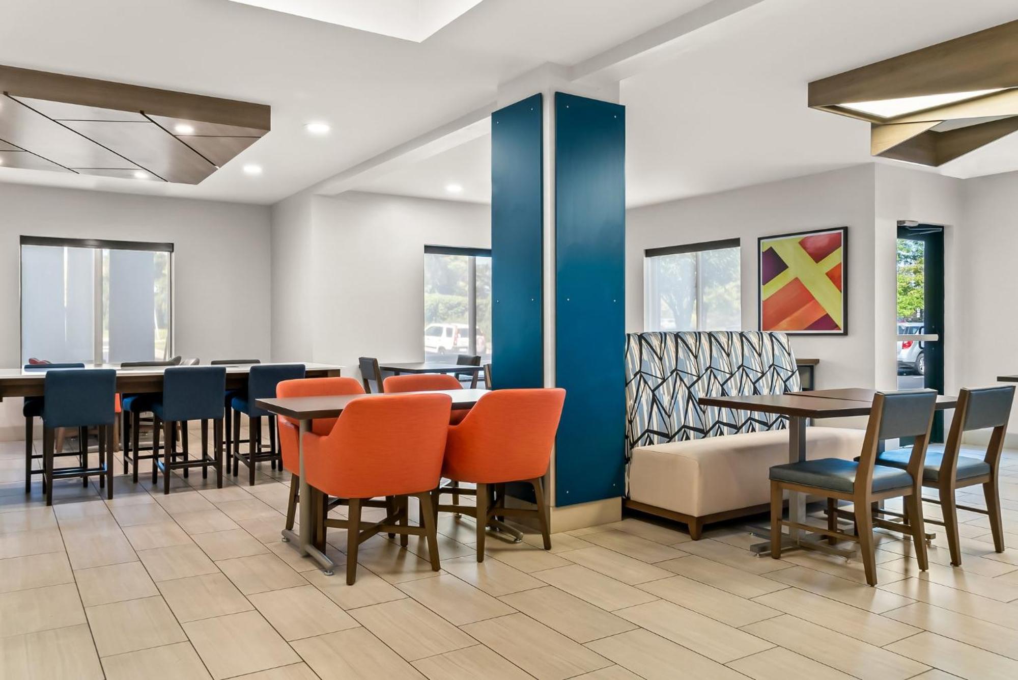 Holiday Inn Express & Suites Detroit - Novi By Ihg Εξωτερικό φωτογραφία