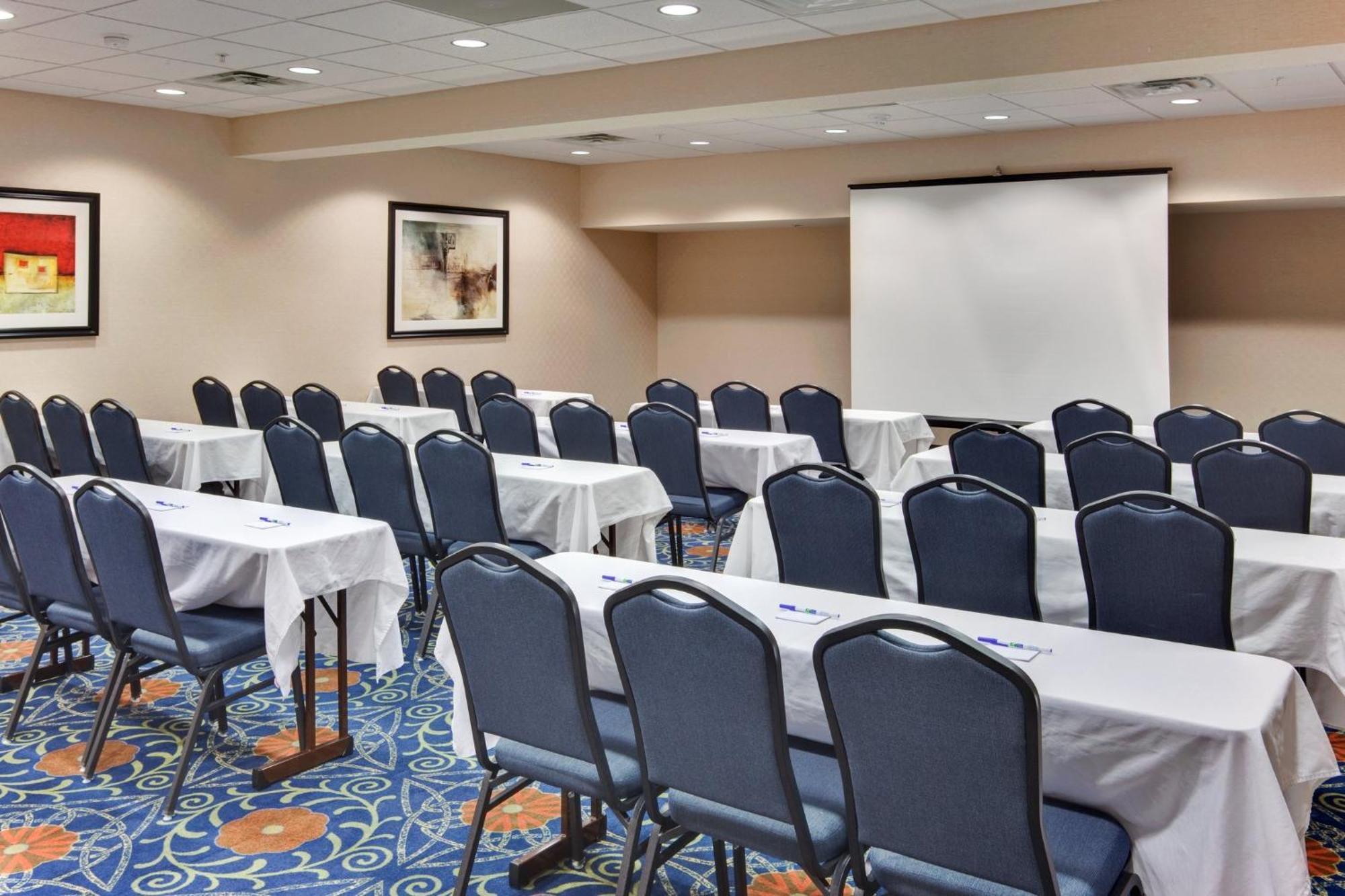 Holiday Inn Express & Suites Detroit - Novi By Ihg Εξωτερικό φωτογραφία