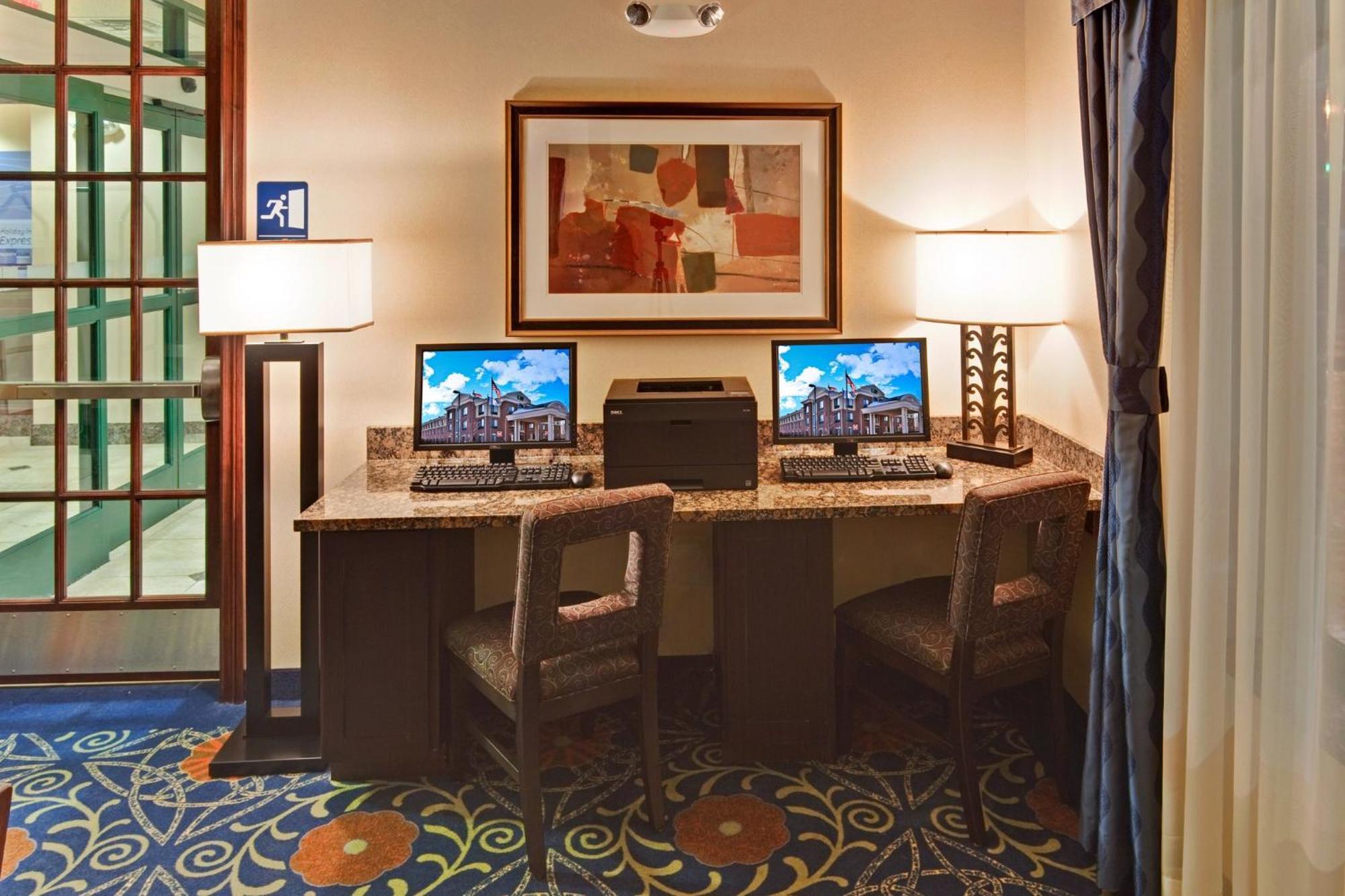 Holiday Inn Express & Suites Detroit - Novi By Ihg Εξωτερικό φωτογραφία