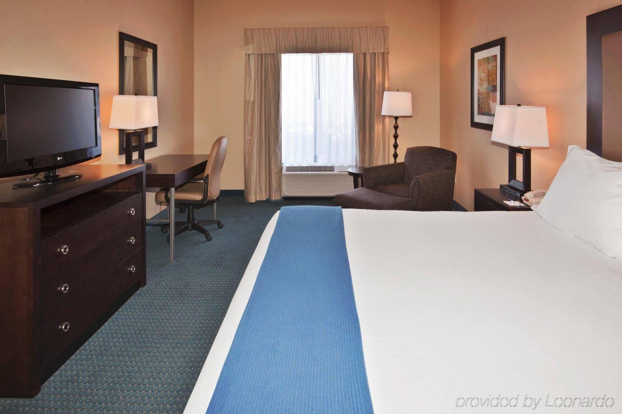 Holiday Inn Express & Suites Detroit - Novi By Ihg Εξωτερικό φωτογραφία